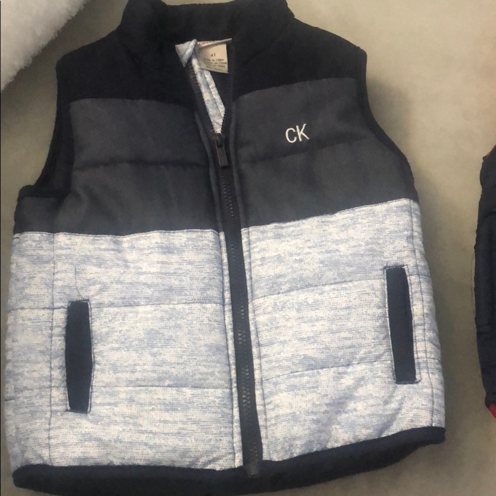 ‼️2/$18 
EUC Toddler Calvin Klein Jeans 4T vest